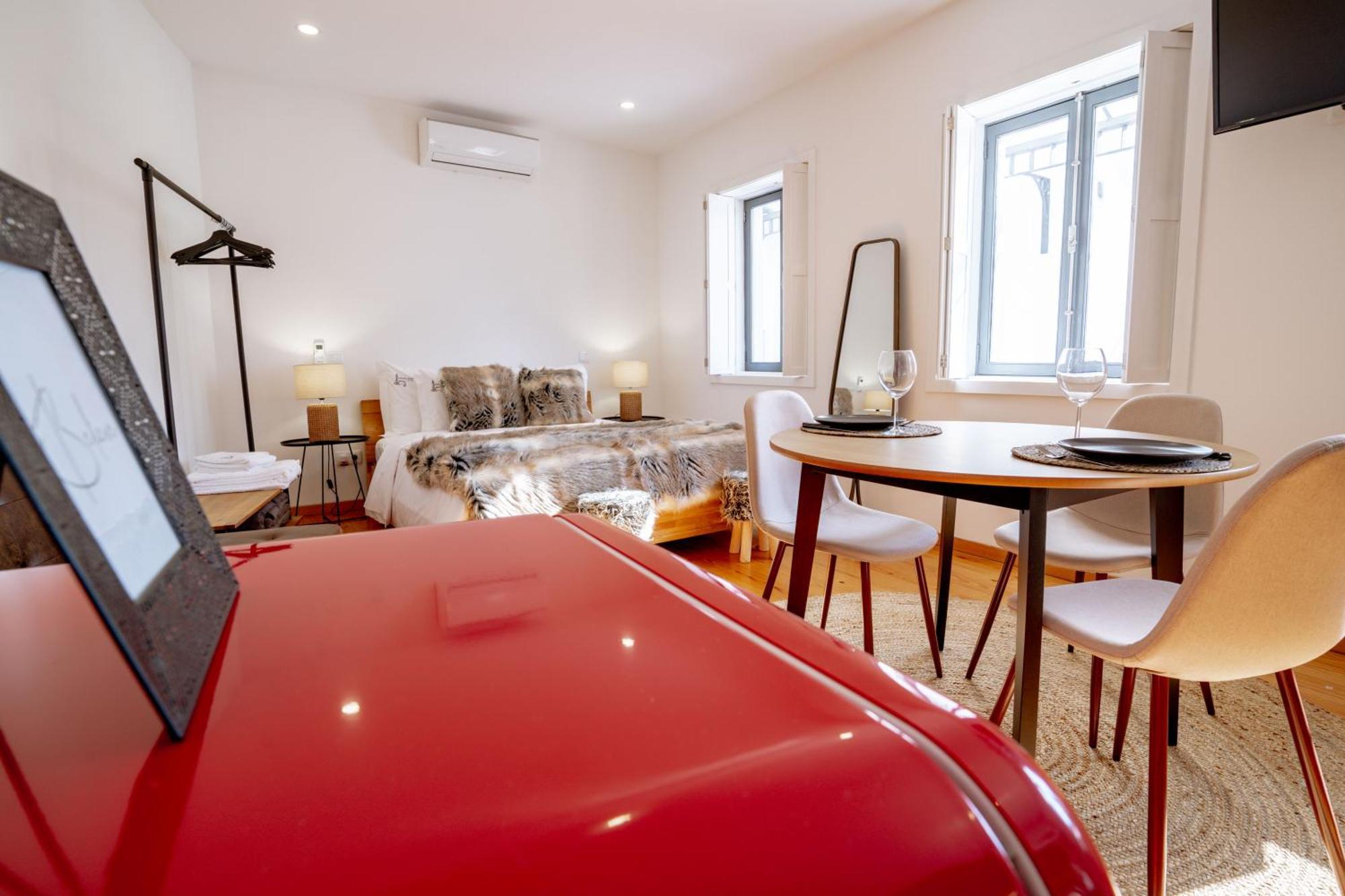 Authentic Village Apartment Porto