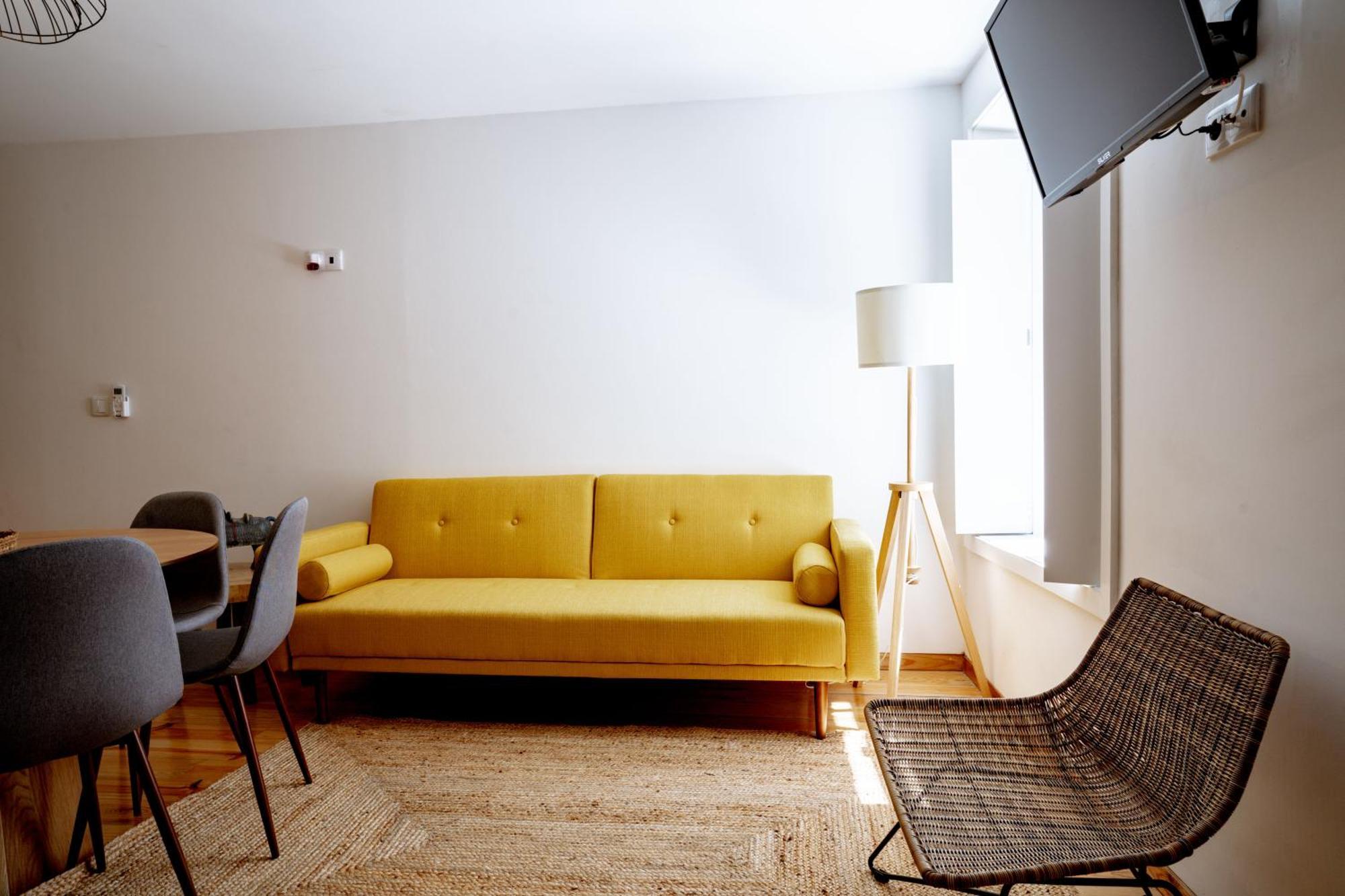Authentic Village Apartment Porto