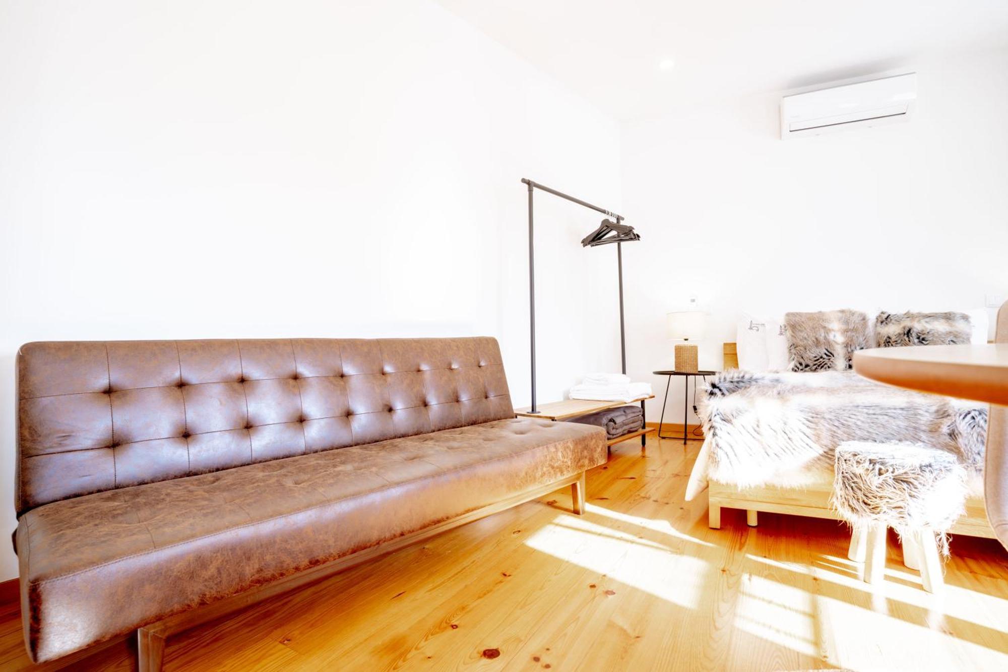 Authentic Village Apartment Porto